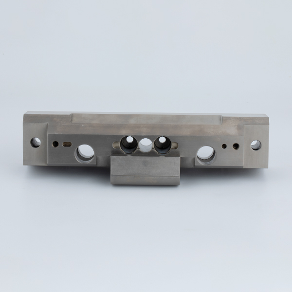 查CNC